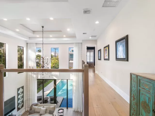 4-bedroom home for rent in Boca Raton - 351 E BOCA RATON Road E - MondialRealty