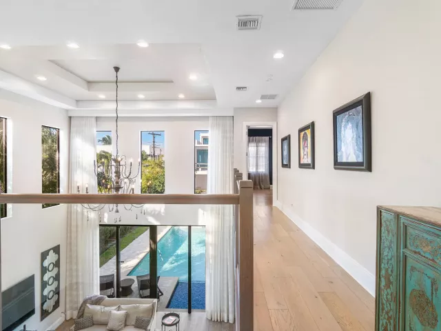 4-bedroom home for rent in Boca Raton - 351 E BOCA RATON Road E - MondialRealty