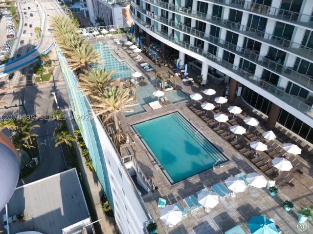 1-bedroom condo for sale in Hollywood - 4111 S Ocean Dr 3412 - MondialRealty