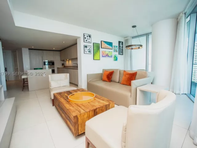 1-bedroom condo for sale in Hollywood - 4111 S Ocean Dr 3412 - MondialRealty