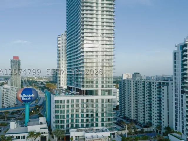1-bedroom condo for sale in Hollywood - 4111 S Ocean Dr 3412 - MondialRealty