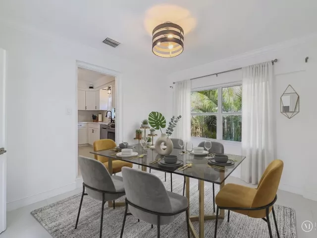 3-bedroom home for sale in Hollywood - 1519 Washington Street - MondialRealty