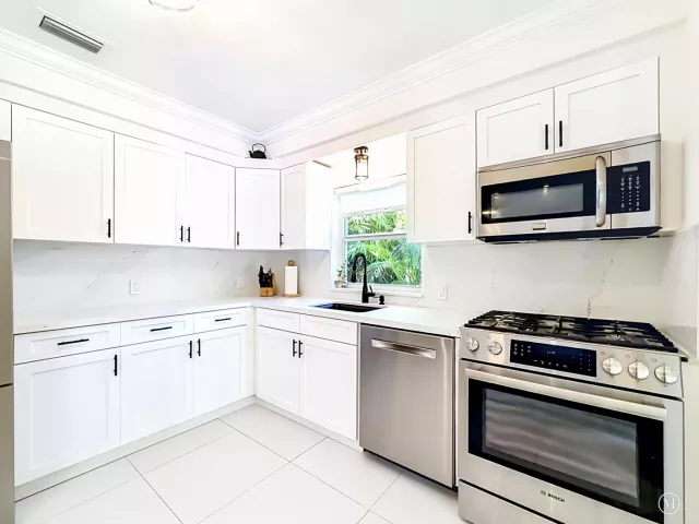 3-bedroom home for sale in Hollywood - 1519 Washington Street - MondialRealty