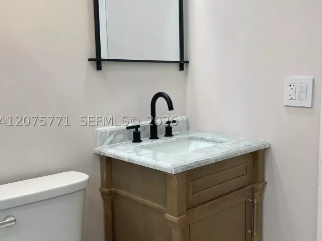 3-bedroom home for rent in Coral Gables - 22 Marabella Ave - MondialRealty