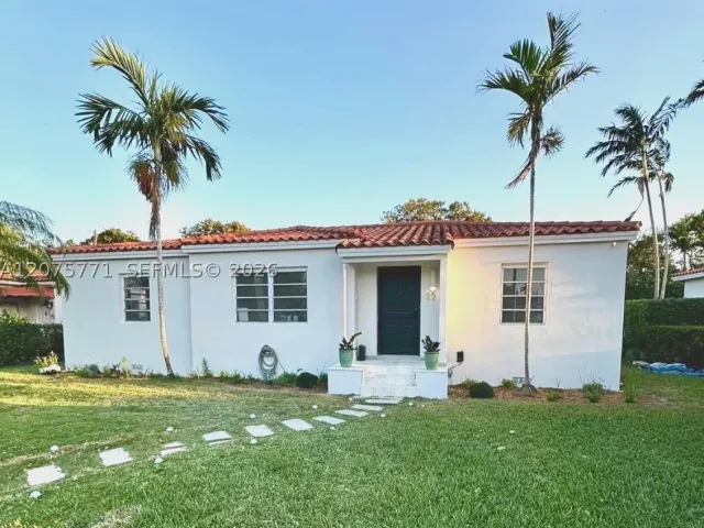 3-bedroom home for rent in Coral Gables - 22 Marabella Ave - MondialRealty
