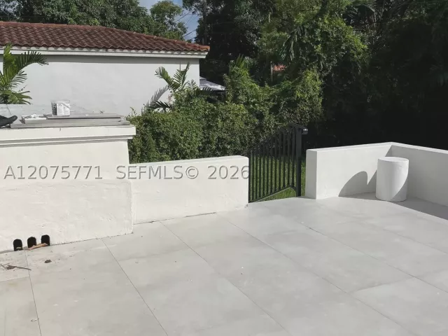 3-bedroom home for rent in Coral Gables - 22 Marabella Ave - MondialRealty