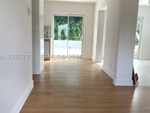 3-bedroom home for rent in Coral Gables - 22 Marabella Ave - MondialRealty