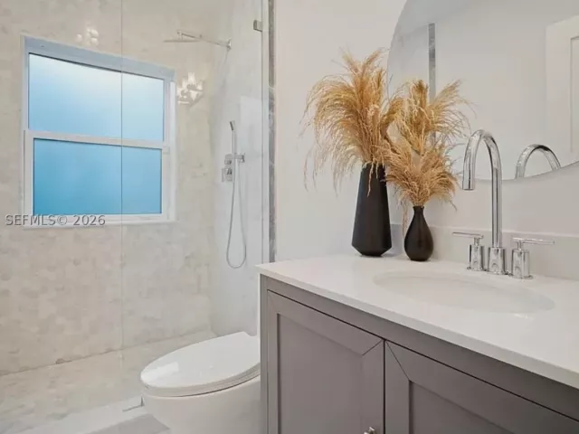 4-bedroom home for sale in Fort Lauderdale - 607 SE 6th St - MondialRealty