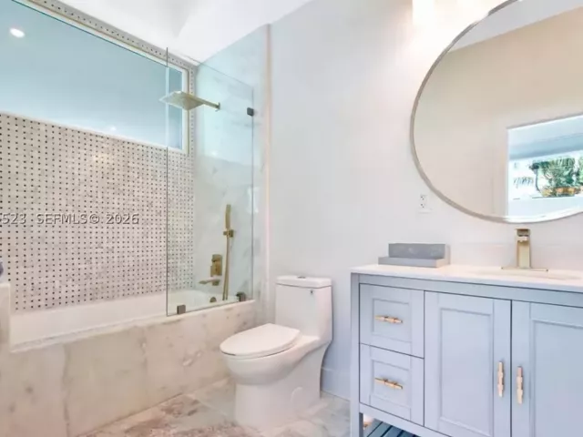 4-bedroom home for sale in Fort Lauderdale - 607 SE 6th St - MondialRealty