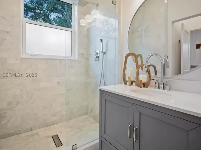 4-bedroom home for sale in Fort Lauderdale - 607 SE 6th St - MondialRealty