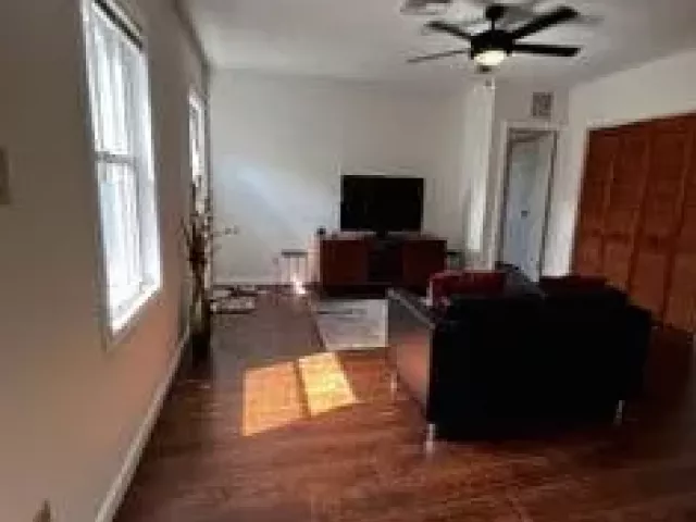3-bedroom home for rent in West Palm Beach - 1007 AVON Road - MondialRealty