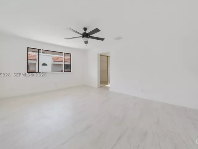 3-bedroom home for sale in Fort Lauderdale - 1401 NE 9th St 26 - MondialRealty