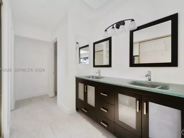 3-bedroom home for sale in Fort Lauderdale - 1401 NE 9th St 26 - MondialRealty