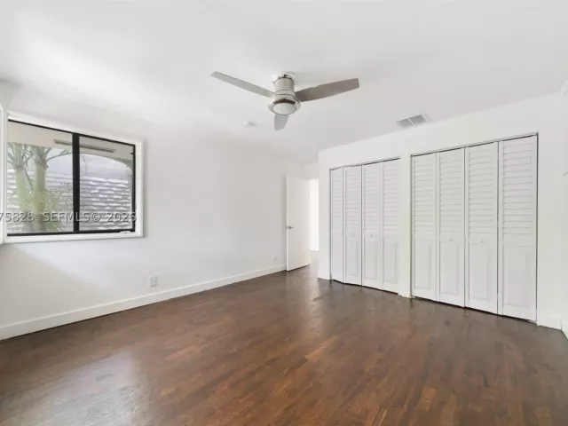 3-bedroom home for sale in Fort Lauderdale - 1401 NE 9th St 26 - MondialRealty