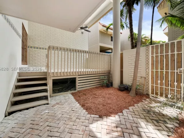 3-bedroom home for sale in Fort Lauderdale - 1401 NE 9th St 26 - MondialRealty