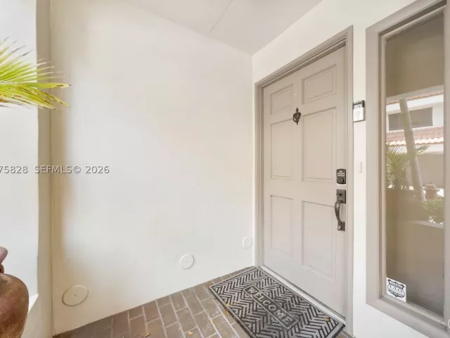 3-bedroom home for sale in Fort Lauderdale - 1401 NE 9th St 26 - MondialRealty