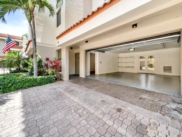 3-bedroom home for sale in Fort Lauderdale - 1401 NE 9th St 26 - MondialRealty