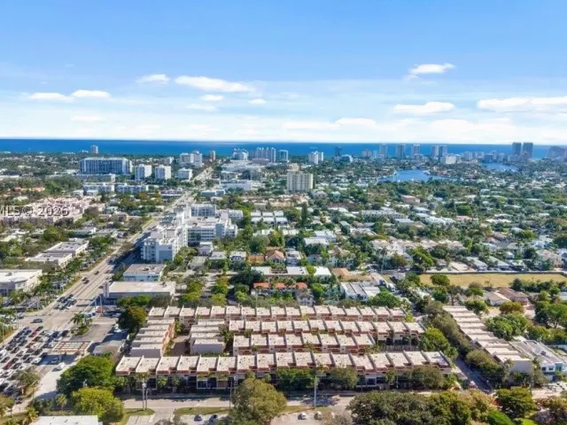 3-bedroom home for sale in Fort Lauderdale - 1401 NE 9th St 26 - MondialRealty