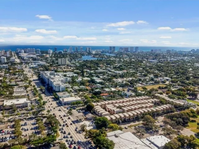 3-bedroom home for sale in Fort Lauderdale - 1401 NE 9th St 26 - MondialRealty