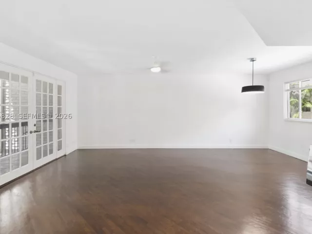 3-bedroom home for sale in Fort Lauderdale - 1401 NE 9th St 26 - MondialRealty