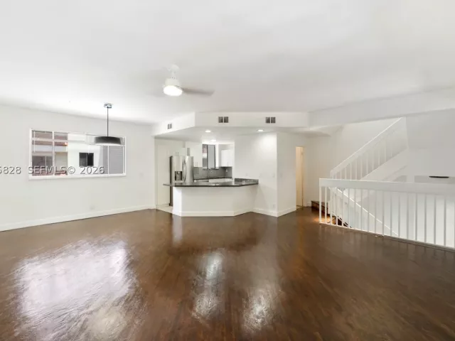 3-bedroom home for sale in Fort Lauderdale - 1401 NE 9th St 26 - MondialRealty