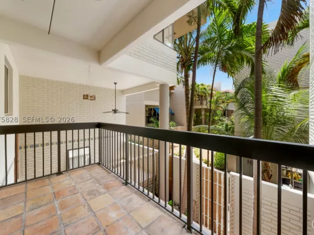 3-bedroom home for sale in Fort Lauderdale - 1401 NE 9th St 26 - MondialRealty