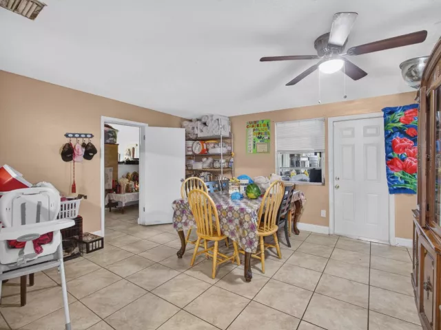 5-bedroom home for sale in West Palm Beach - 3408 Avenue H W - MondialRealty