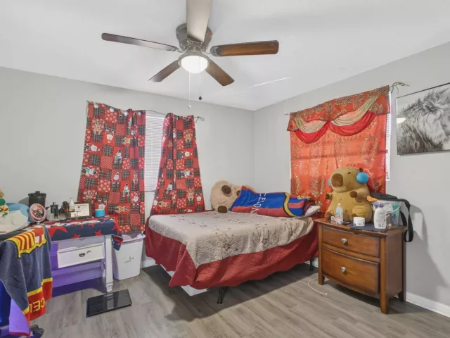 5-bedroom home for sale in West Palm Beach - 3408 Avenue H W - MondialRealty