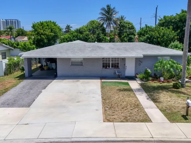5-bedroom home for sale in West Palm Beach - 3408 Avenue H W - MondialRealty