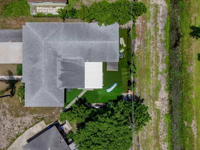 5-bedroom home for sale in West Palm Beach - 3408 Avenue H W - MondialRealty