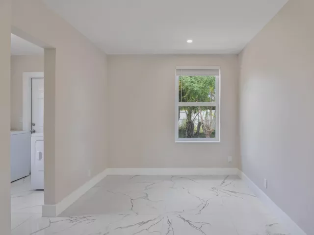3-bedroom home for sale in West Palm Beach - 215 Evergreen Drive - MondialRealty