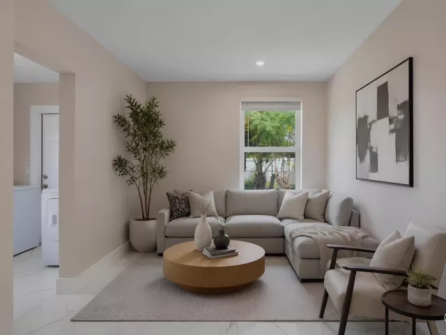3-bedroom home for sale in West Palm Beach - 215 Evergreen Drive - MondialRealty