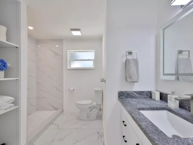 3-bedroom home for sale in West Palm Beach - 215 Evergreen Drive - MondialRealty