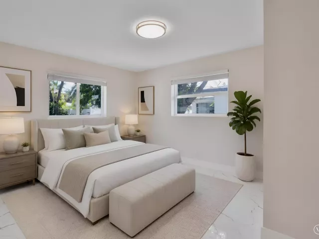 3-bedroom home for sale in West Palm Beach - 215 Evergreen Drive - MondialRealty