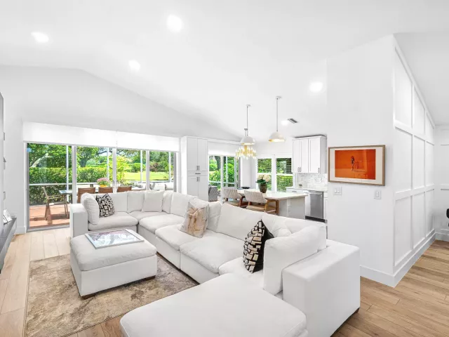 3-bedroom home for sale in Boca Raton - 7164 VIA PALOMAR - MondialRealty