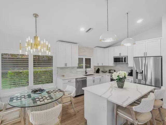3-bedroom home for sale in Boca Raton - 7164 VIA PALOMAR - MondialRealty