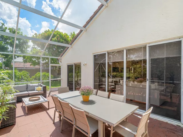 3-bedroom home for sale in Boca Raton - 7164 VIA PALOMAR - MondialRealty