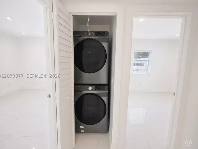 3-bedroom home for sale in North Miami Beach - 1800 NE 154th St - MondialRealty