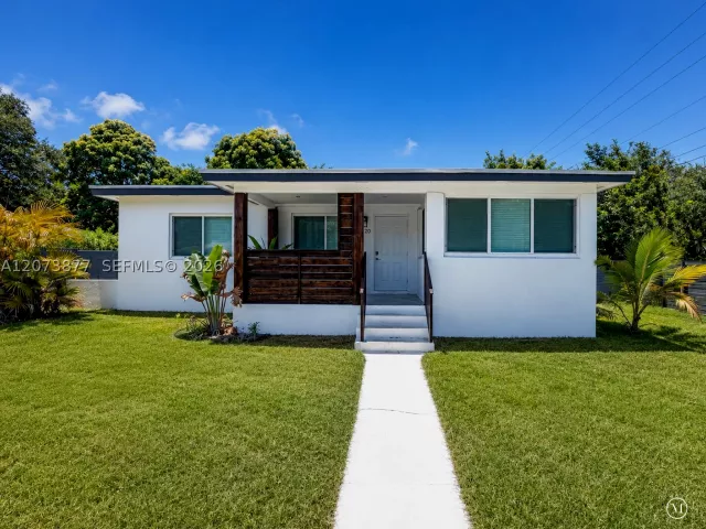 3-bedroom home for sale in North Miami Beach - 1800 NE 154th St - MondialRealty