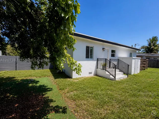 3-bedroom home for sale in North Miami Beach - 1800 NE 154th St - MondialRealty