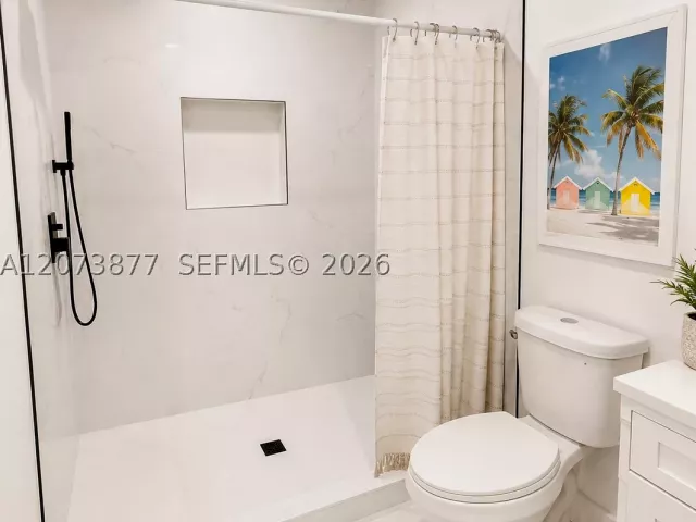3-bedroom home for sale in North Miami Beach - 1800 NE 154th St - MondialRealty