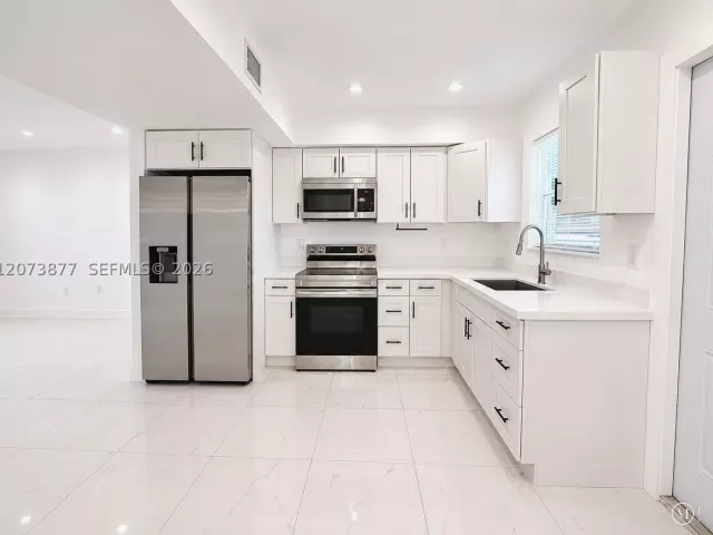 3-bedroom home for sale in North Miami Beach - 1800 NE 154th St - MondialRealty