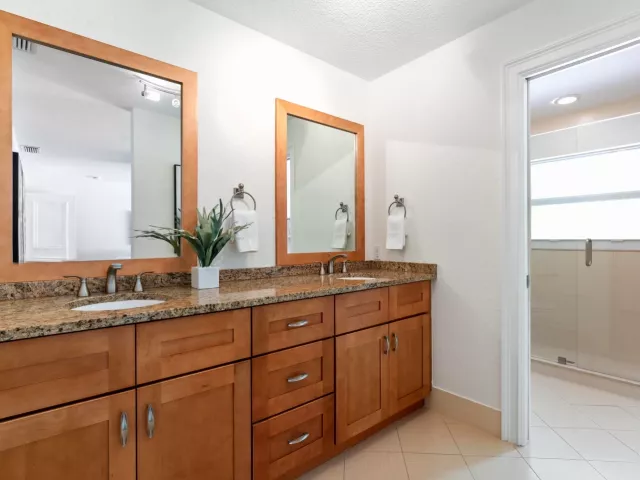 3-bedroom home for sale in Delray Beach - 824 Foxpointe Circle - MondialRealty