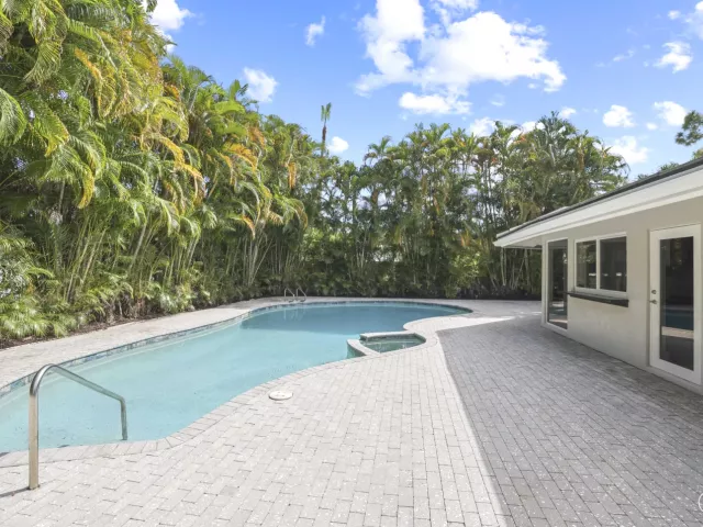 3-bedroom home for sale in Delray Beach - 824 Foxpointe Circle - MondialRealty