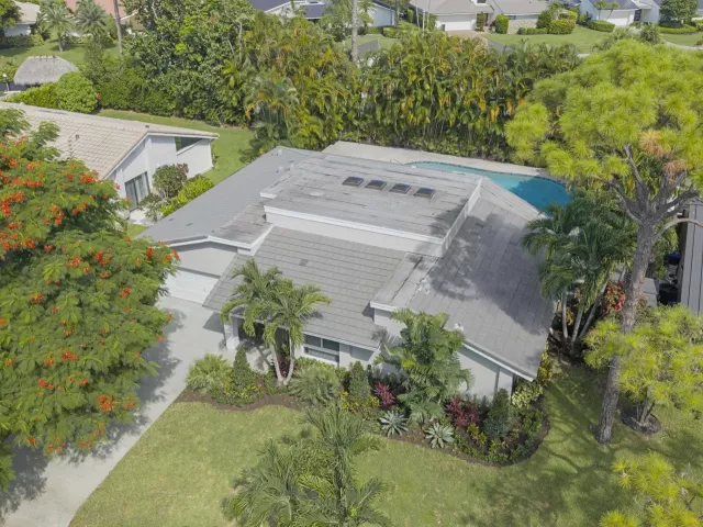 3-bedroom home for sale in Delray Beach - 824 Foxpointe Circle - MondialRealty