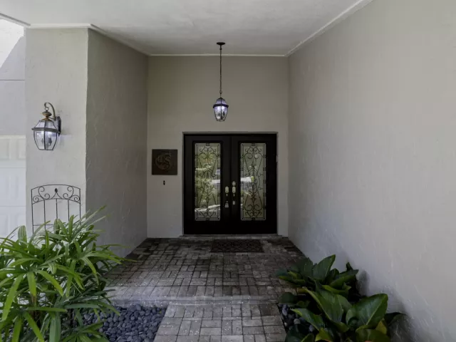 3-bedroom home for sale in Delray Beach - 824 Foxpointe Circle - MondialRealty