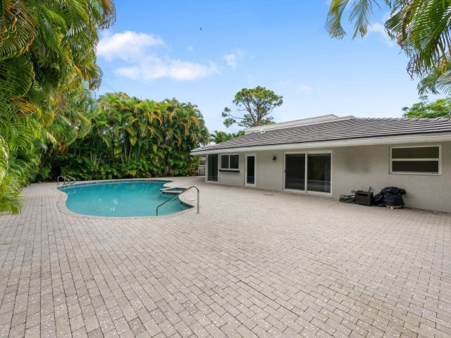 3-bedroom home for sale in Delray Beach - 824 Foxpointe Circle - MondialRealty