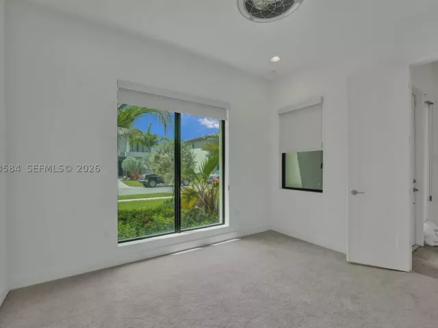 5-bedroom home for rent in Boca Raton - 17244 Teton River Rd - MondialRealty