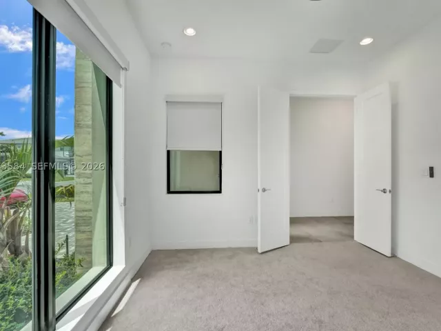 5-bedroom home for rent in Boca Raton - 17244 Teton River Rd - MondialRealty