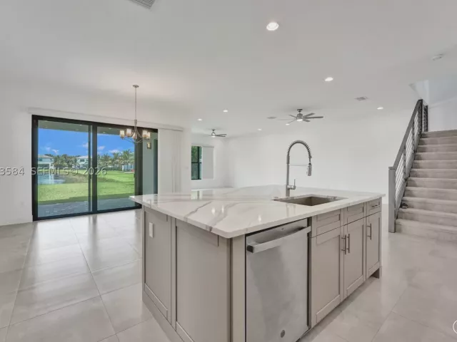5-bedroom home for rent in Boca Raton - 17244 Teton River Rd - MondialRealty